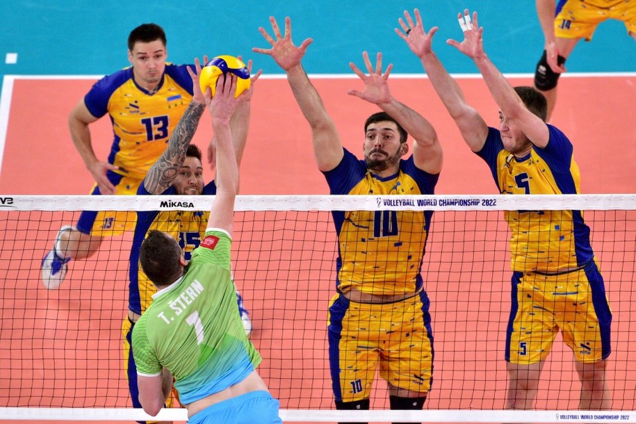 Słowenia - Ukraina 3:1 (18:25, 26:24, 25:19, 25:23) /IGOR KUPLJENIK /PAP/EPA