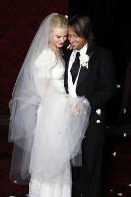 Ślubne zdjęcie Kidman i Urbana /AFP