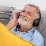 Słuchaj muzyki codziennie. To tarcza ochronna dla mózgu