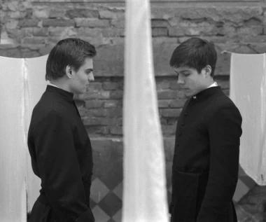 "Słudzy": Komunistyczno-katolicki horror [recenzja]