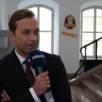 "Sługa Narodu": Marcin Hycnar w roli głównej. Kim jest Ignacy Konieczny?