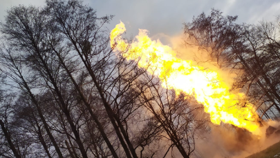 Słup ognia na 10 metrów. Pożar gazociągu w Łódzkiem