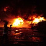Słup ognia w Koniecpolu na Śląsku. Paliło się wysypisko śmieci