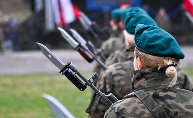 Służba wojskowa ponownie obowiązkowa? Szef BBN: Musimy ją odwiesić