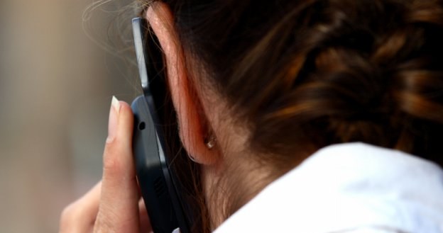 Służbowy telefon w przypadku pewnych grup pracowników nie jest już niczym nadzwyczajnym /&copy; Panthermedia