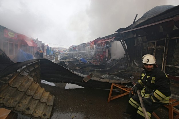 Służby na miejscu ataku /PAP/EPA/KAZBEK VAKHAYEV  /PAP/EPA