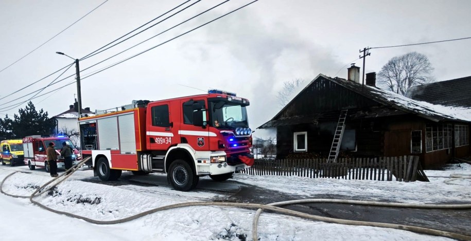 Służby na miejscu pożaru w Markowej na Podkarpaciu /KP PSP Łańcut /Państwowa Straż Pożarna
