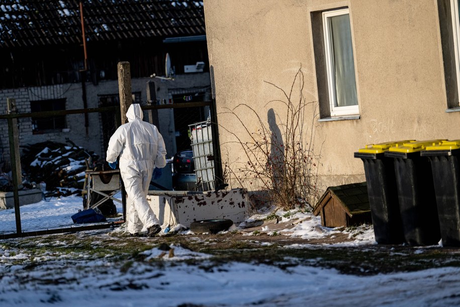 Służby na miejscu tragedii w Casekow /Fabian Sommer /PAP/DPA