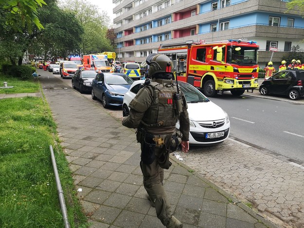 Służby na miejscu wybuchu w Ratingen /DAVID YOUNG /PAP/DPA