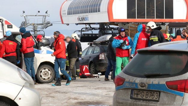Służby na miejscu wypadku w Bukowinie Tatrzańskiej / 	Grzegorz Momot    /PAP