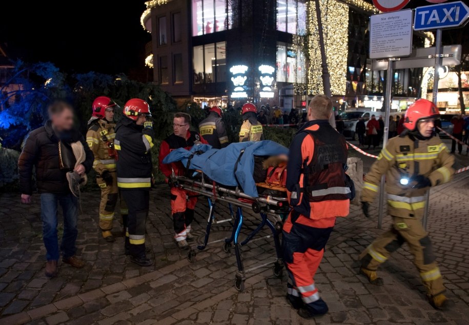 Służby na miejscu zdarzenia /Jan Niedziałek /PAP
