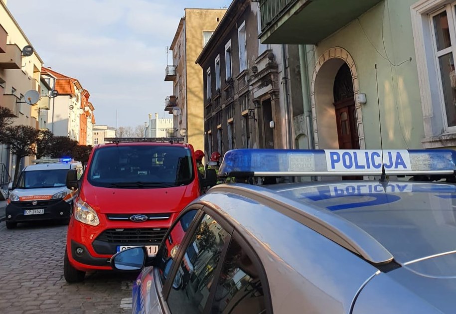 Służby na miejscu zdarzenia /KPP Namysłów /