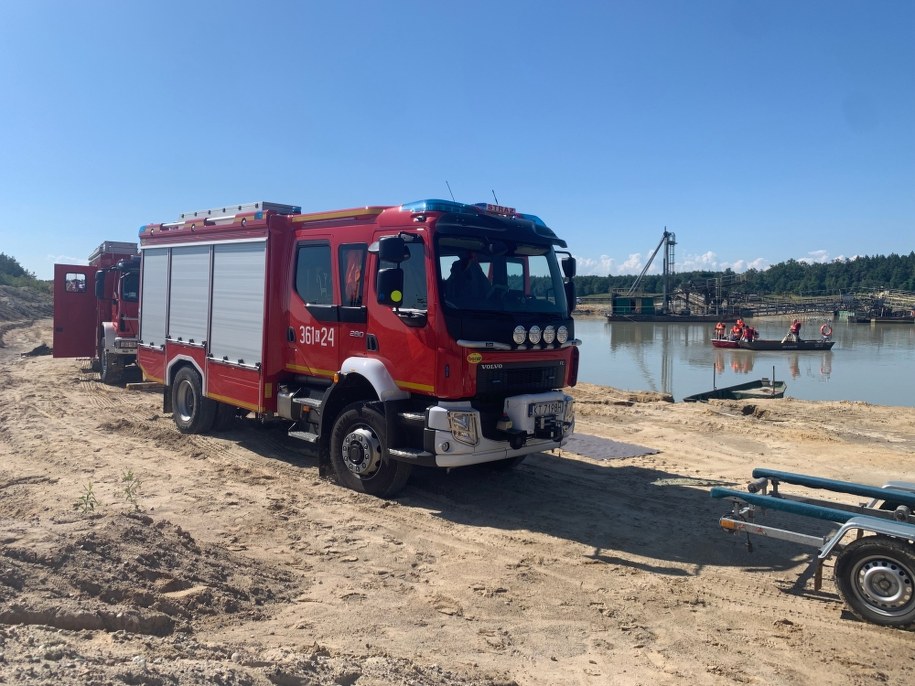 Służby na miejscu zdarzenia /Fotografia Ratownicza Konrad Sikorski /Gorąca Linia RMF FM