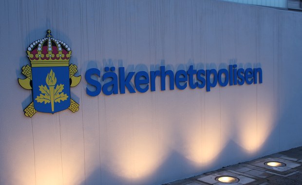 Służby ostrzegają Szwedów: Telefony na podsłuchu rosyjskich szpiegów 