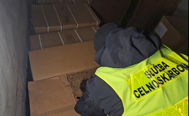 Służby przechwyciły 19 ton nielegalnego tytoniu o wartości 12,5 mln zł