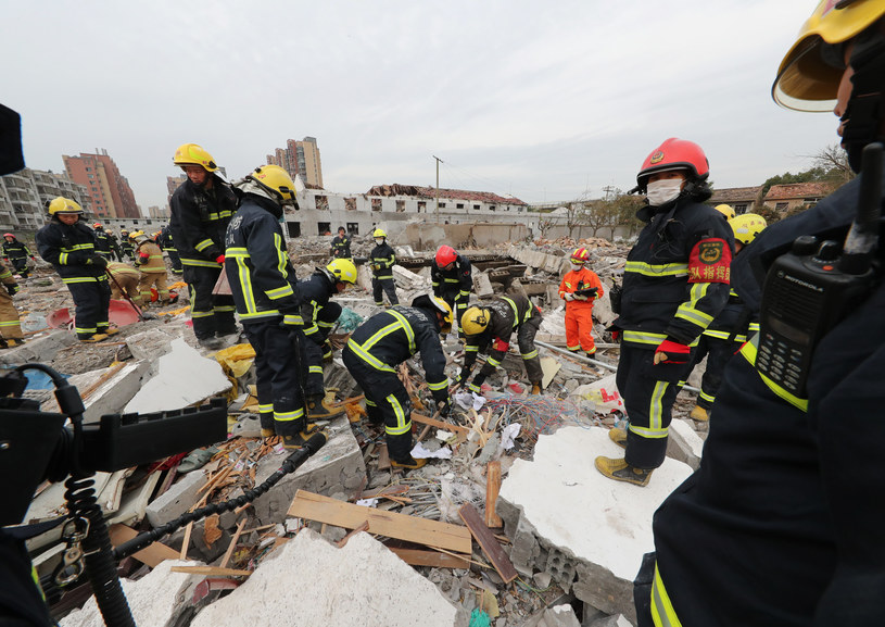 Służby ratownicze na miejscu zdarzenia /AFP