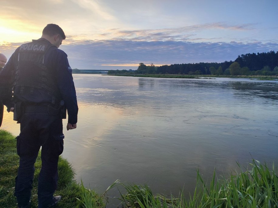 Służby ratunkowe na miejscu zdarzenia /Policja /