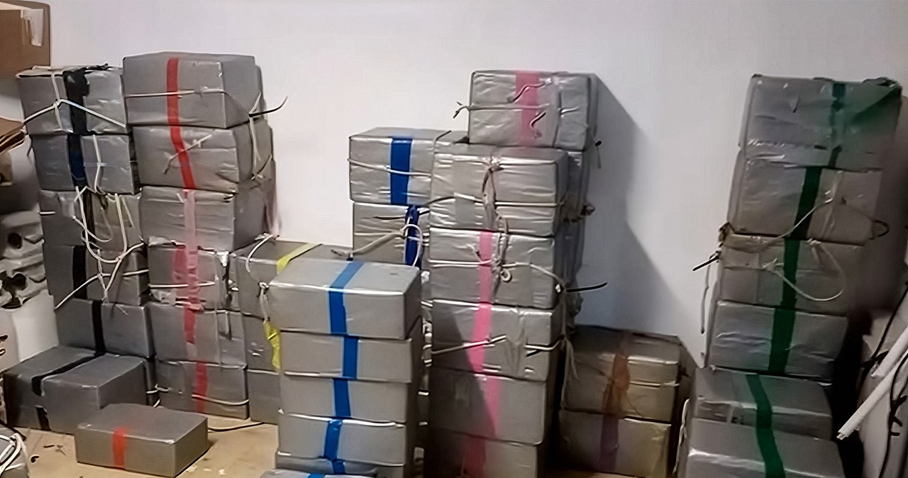 SŁUŻBY ROZBIŁY MIĘDZYNARODOWY GANG. PRZESTĘPCY DZIAŁALI NA TERENIE UNII EUROPEJSKIEJ