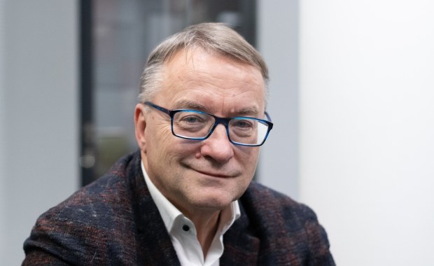 Służby specjalne niszczą dokumenty? Biernacki: Decyzja zapadła po wyborach