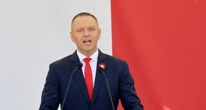 Służby w mieszkaniu Nawrockiego: Fałszywe zgłoszenie ws. pożaru i wyważone drzwi