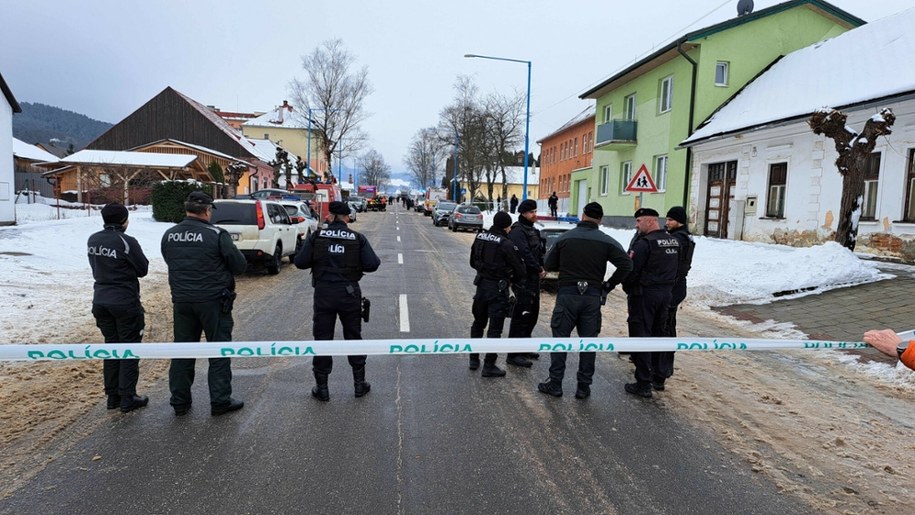 Służby w pobliżu miejsca ataku /AFP STRINGER/AFP/East News /East News