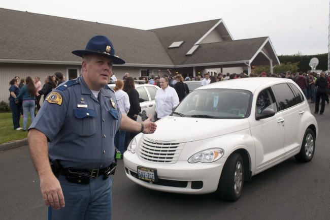 Służby w pobliżu miejsca tragedii /PAP/EPA/MATT MILLS MCKNIGHT /PAP/EPA
