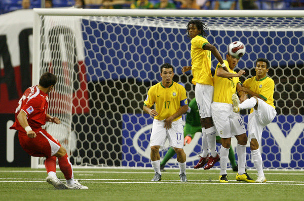 Słynny gol Grzegorza Krychowiaka w meczu z Brazylią /AFP