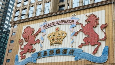 Słynny hotel rozbiera złotą podłogę. Powód? Rekordowe ceny kruszcu