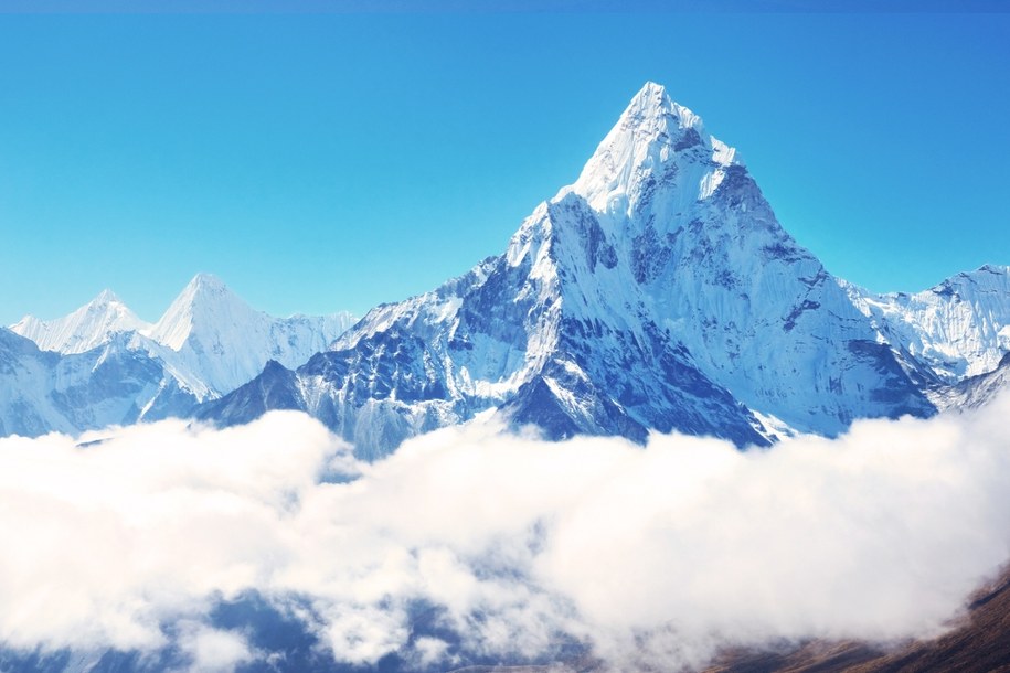 Znów zdobył Mount Everest. Słynny Nepalczyk śrubuje rekord