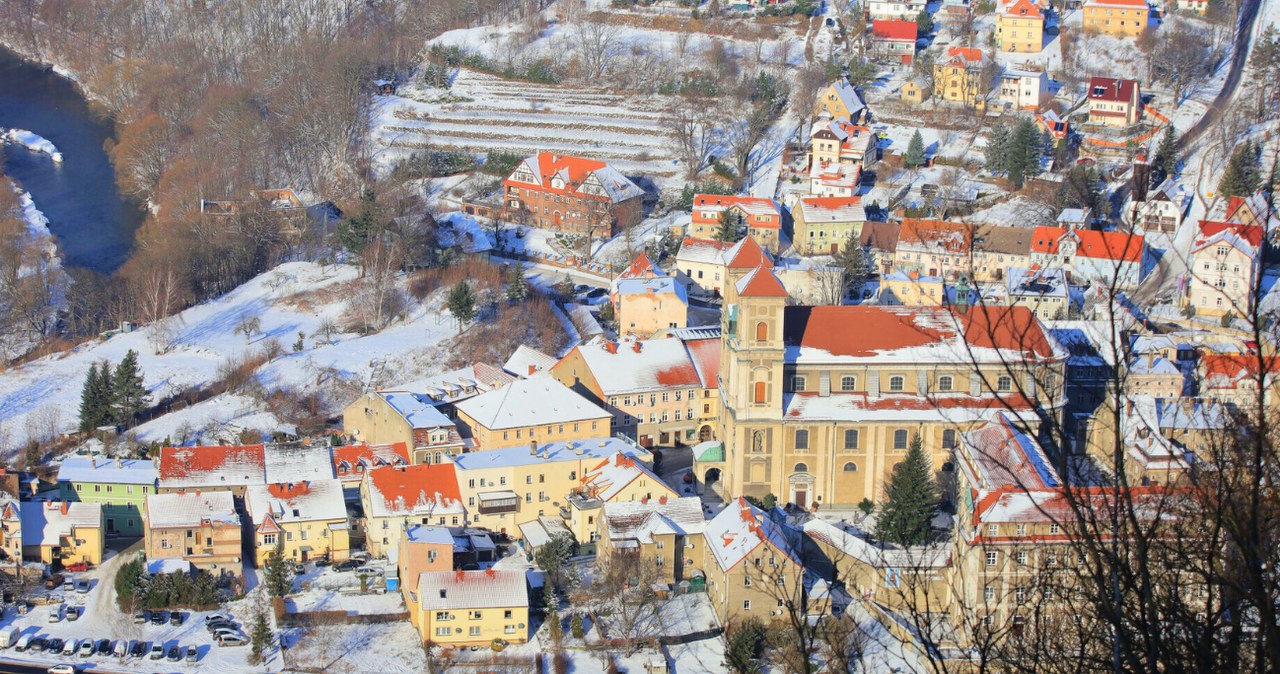 Słynny punkt widokowy w Sudetach - Obryw Bardzki /Marcin Rutkiewicz/REPORTER /East News