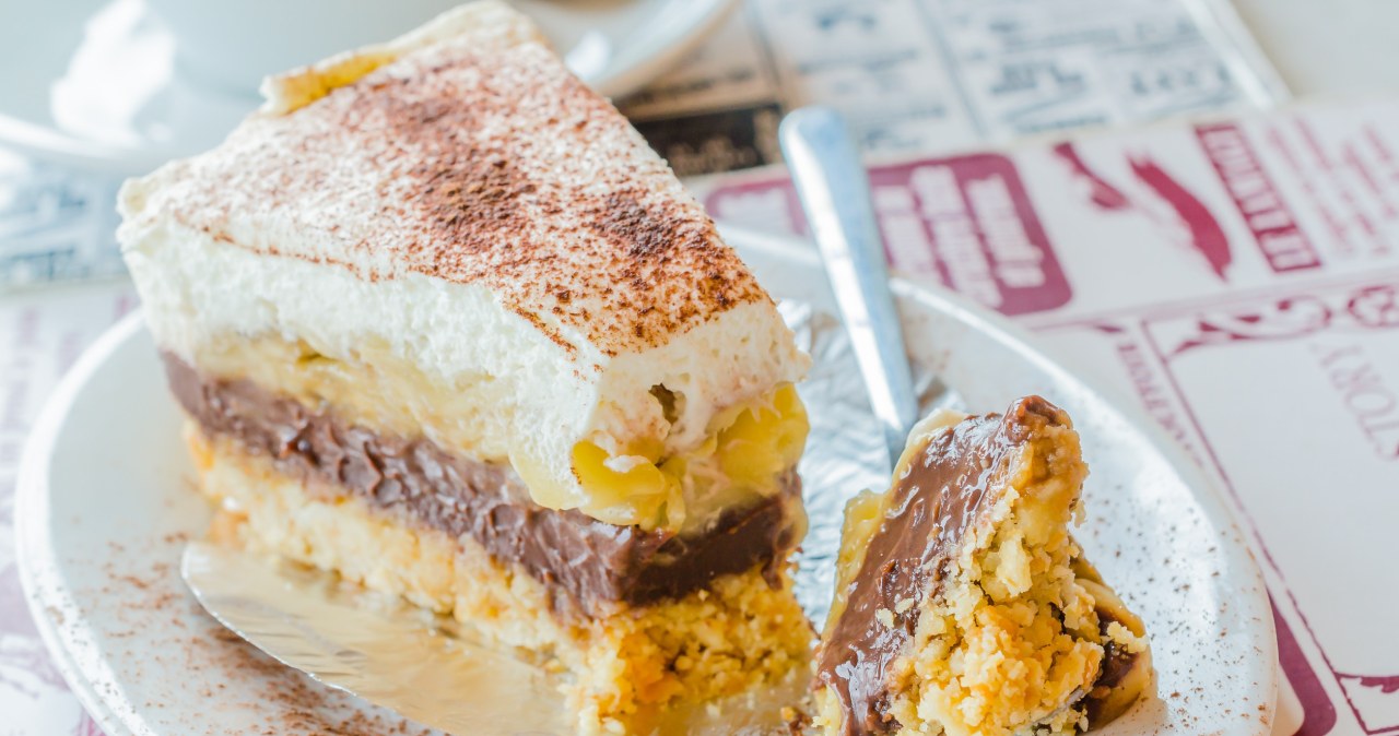 Smakowite ciasto bananowe bez pieczenia / siraphol /123RF/PICSEL