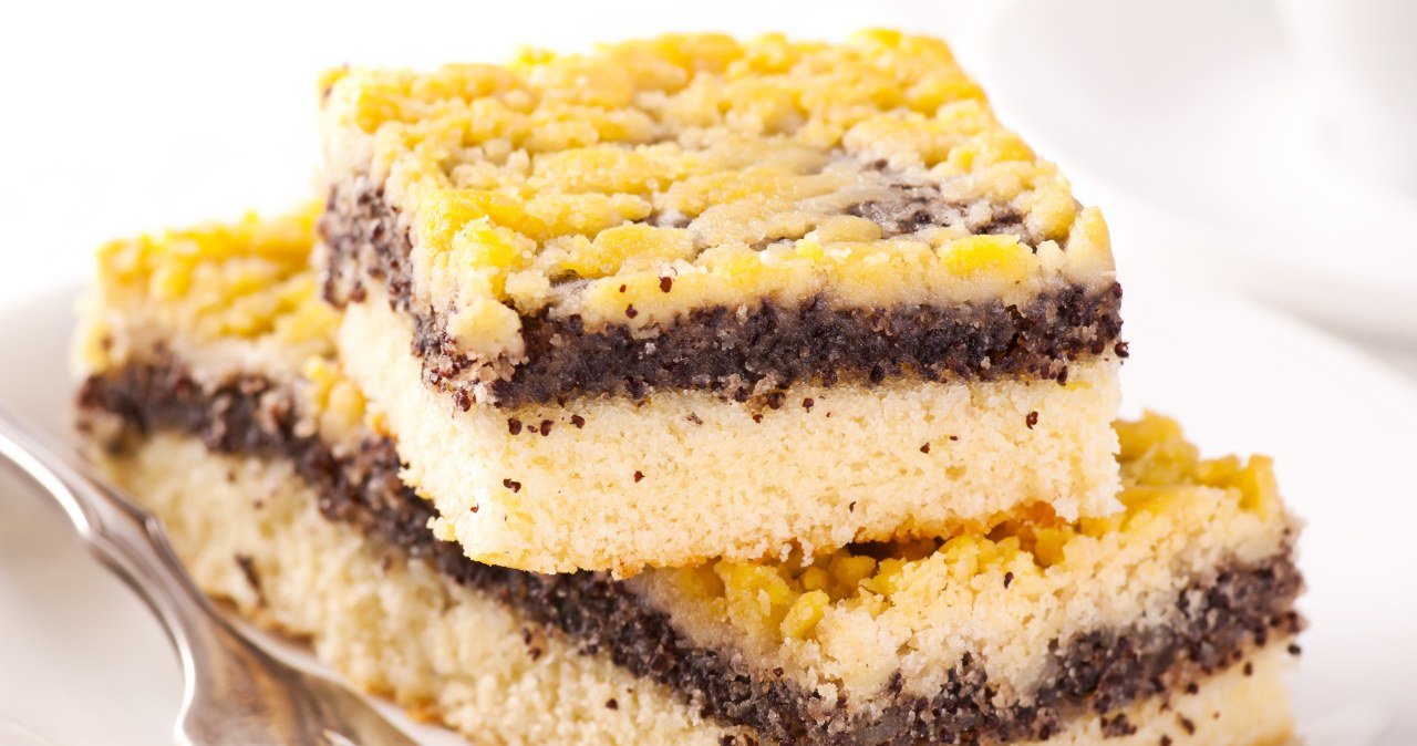 Smakowite kruche ciasto z makiem na święta Bożego Narodzenia c /yatomo /123RF/PICSEL