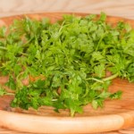 Smakuje jak anyżowa pietruszka i obniża ciśnienie. Powinno być w każdej kuchni po 40. roku życia 