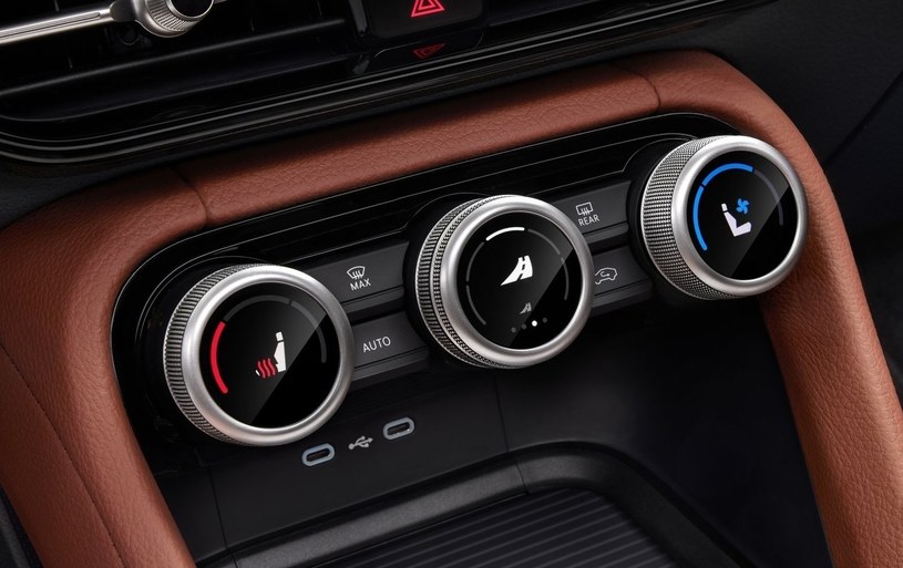 Smart Dials w Skodzie Kodiaq to wielofunkcyjne pokrętła nie tylko do klimatyzacji /materiały promocyjne