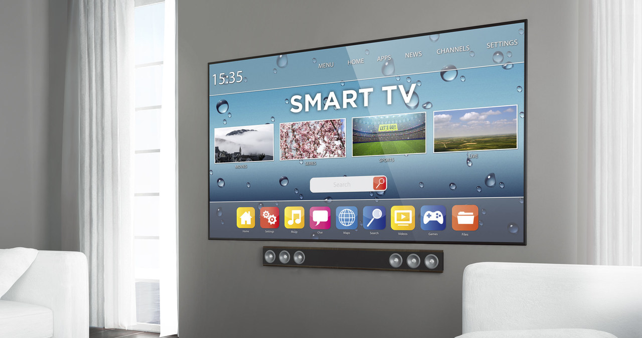 Smart TV to świetny gadżet do telewizora. /123RF/PICSEL