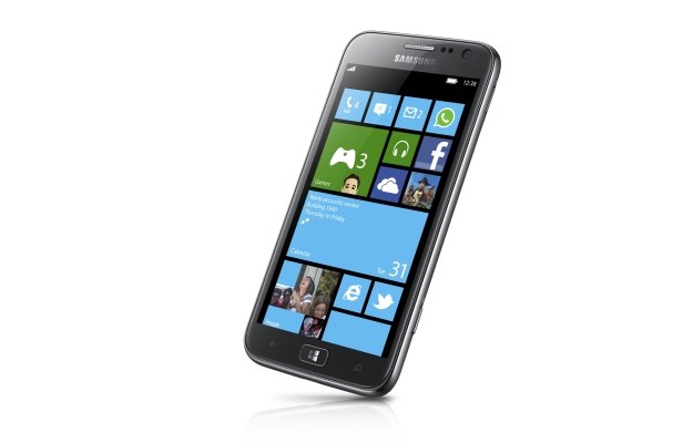 Smartfon Samsung Ativ S /materiały prasowe