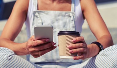 Smartfon źle reaguje na wysokie temperatury? Tak szybko go schłodzisz