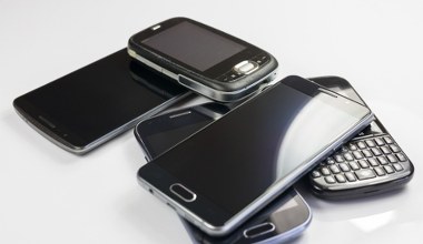 Smartfony kiedyś i dzisiaj. Tych funkcji już w nich nie ma