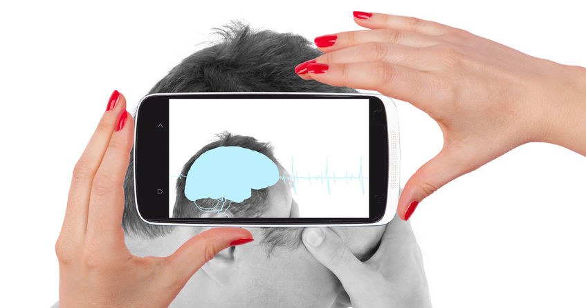 Smartfony zastąpią wizyty u lekarzy? /123RF/PICSEL