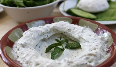 Smaruj nim chleb zamiast masłem. Jelita będą lepiej pracować, zadbasz też o zęby i kości  