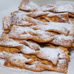 Smażysz faworki? Wrzuć to do oleju, a więcej się nie przypalą