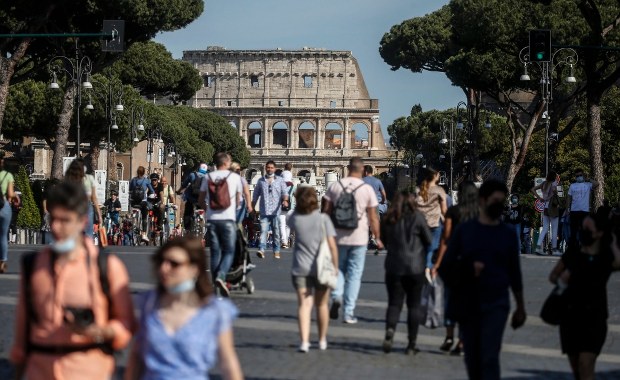 Śmiała deklaracja włoskiego wiceministra: Na przełomie czerwca i lipca zero zgonów na Covid-19