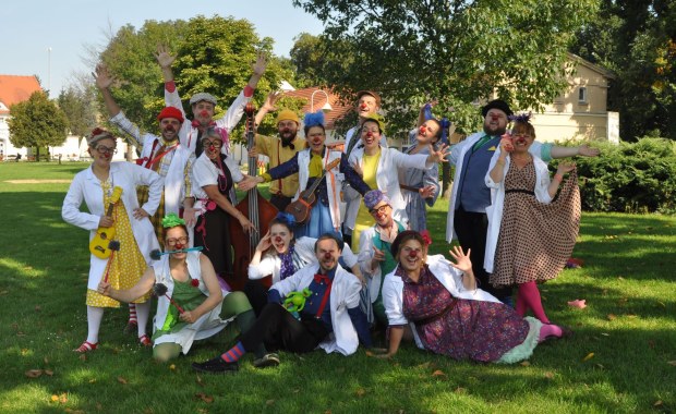 „Śmiech jest najlepszym lekarstwem”.  Fundacja Czerwone Noski Klown w Szpitalu rekrutuje