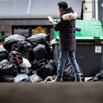 ​Śmieci zalewają Paryż: Brzydki zapach i gryzonie odstraszają klientów