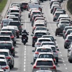 Śmieje się z aut, bo zna przepisy. Za przejechanie 100 km płaci 15 zł