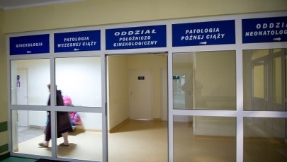 Śmierć bliźniąt w szpitalu. "Mamy odpowiedni sprzęt i specjalistów"