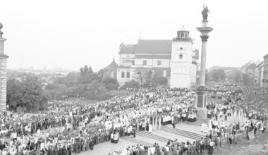 Śmierć kardynała Stefana Wyszyńskiego. "Ostatni królewski pogrzeb"