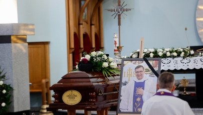 "Śmierć ks. Grzegorza nie może w nas budzić nienawiści". Pogrzeb proboszcza z Kłobucka