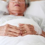 Śmierć nie trwa kilku sekund. Zwiastuny, które świadczą o zbliżającym się końcu życia