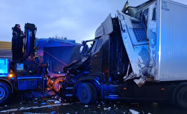 Śmierć przy wymianie koła. Poranna tragedia na A2